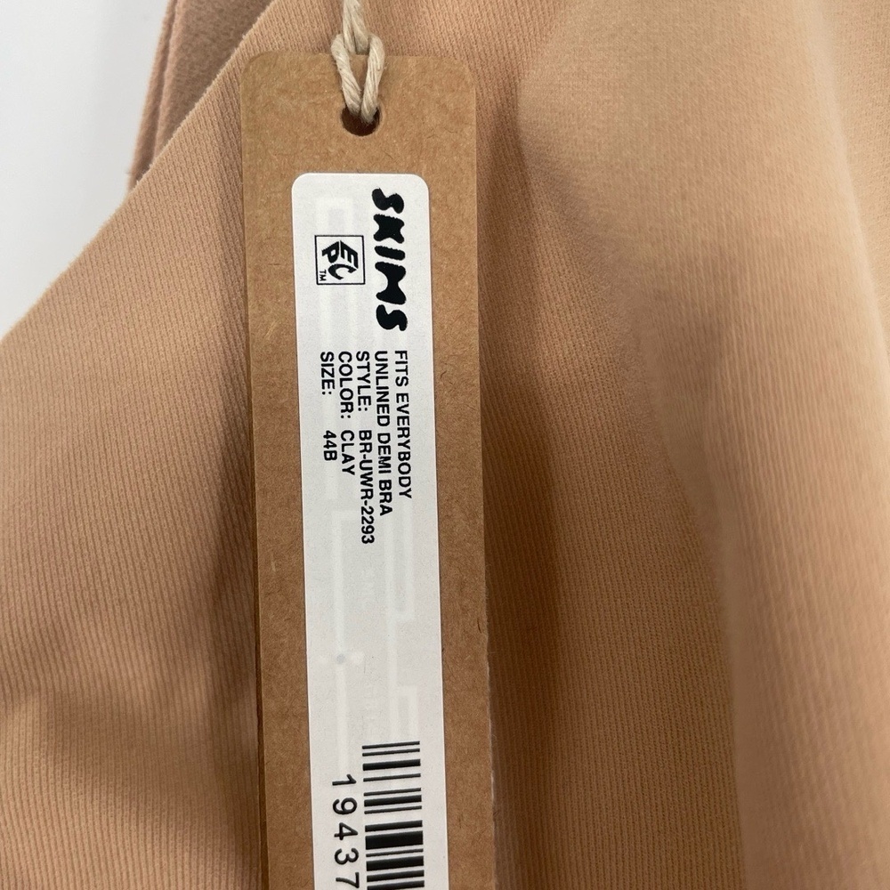 SKIMS Fits Everybody Unlined Demi Bra‎ Clay Size 44B NWT Underwire Nude - Picture 2 of 5
